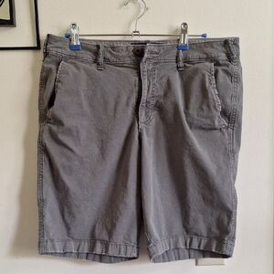 Hollister Men's Charcoal Flat Front Shorts W31